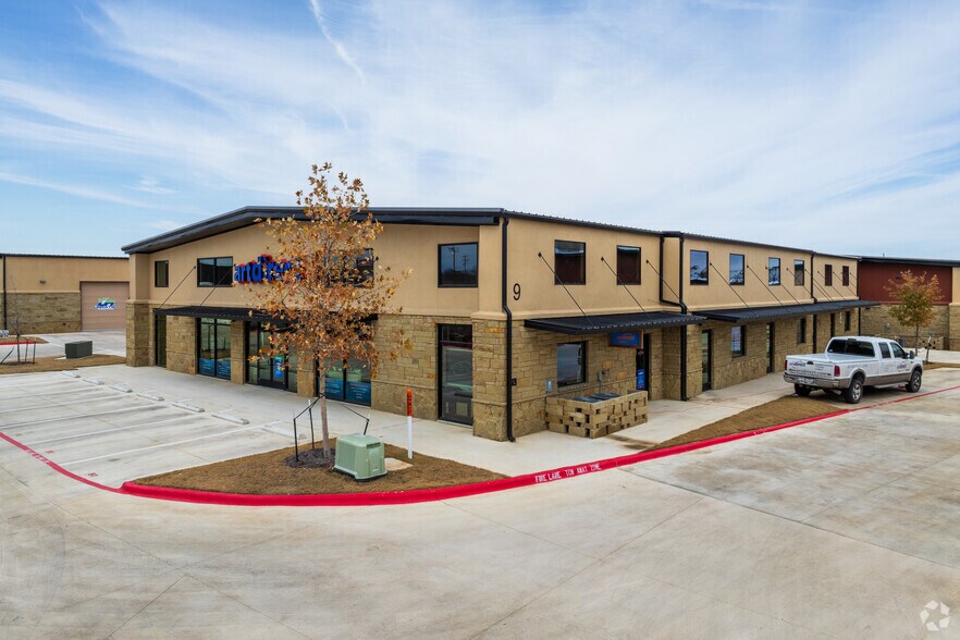 Primary Photo Of 720 S Bell Blvd, Cedar Park Showroom For Lease