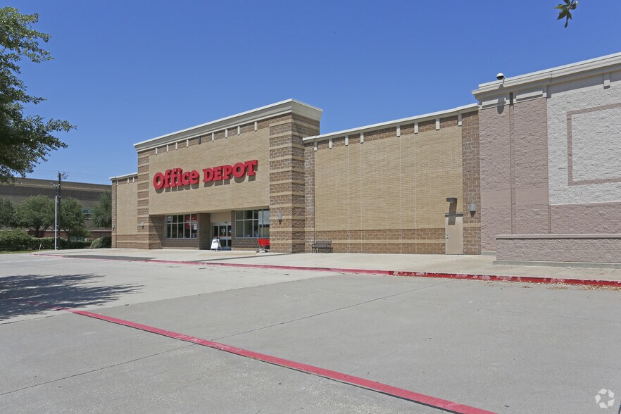 More Photos Of 5205 N Garland Ave, Garland General Retail For Sale