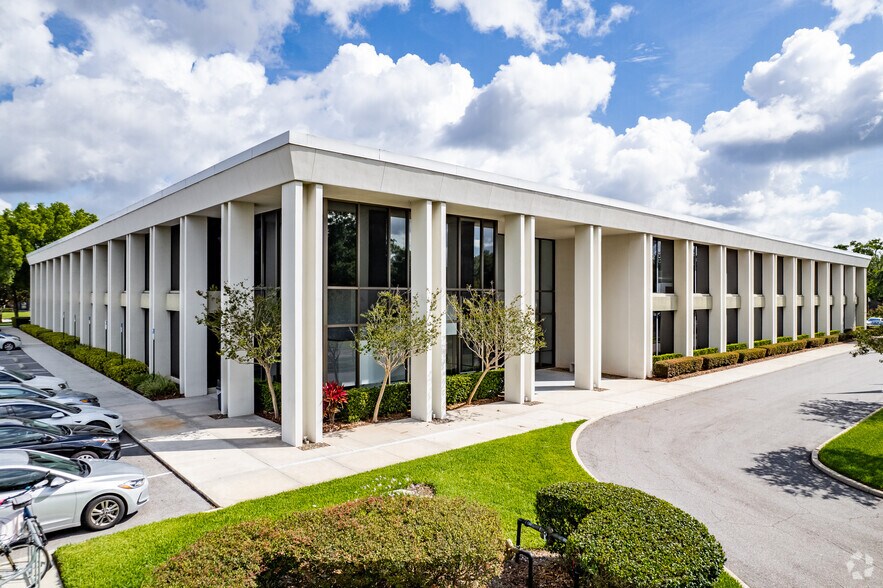 More Photos Of 3191 Maguire Blvd, Orlando Unknown For Lease