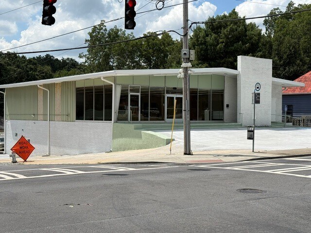 Primary Photo Of 1802 Washington Rd, East Point Freestanding For Sale