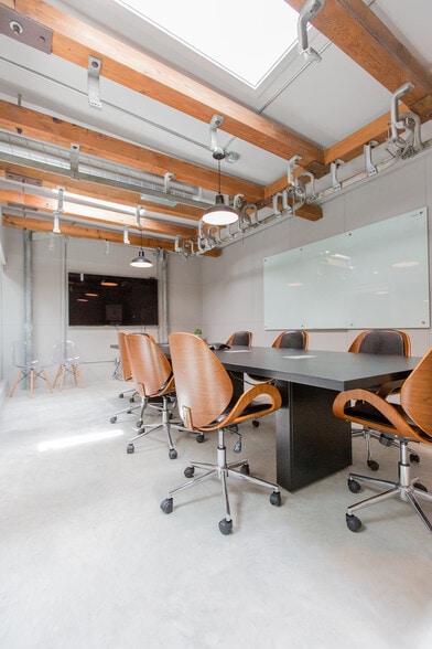 More Photos Of 156 Gilbert St, San Francisco Warehouse For Lease