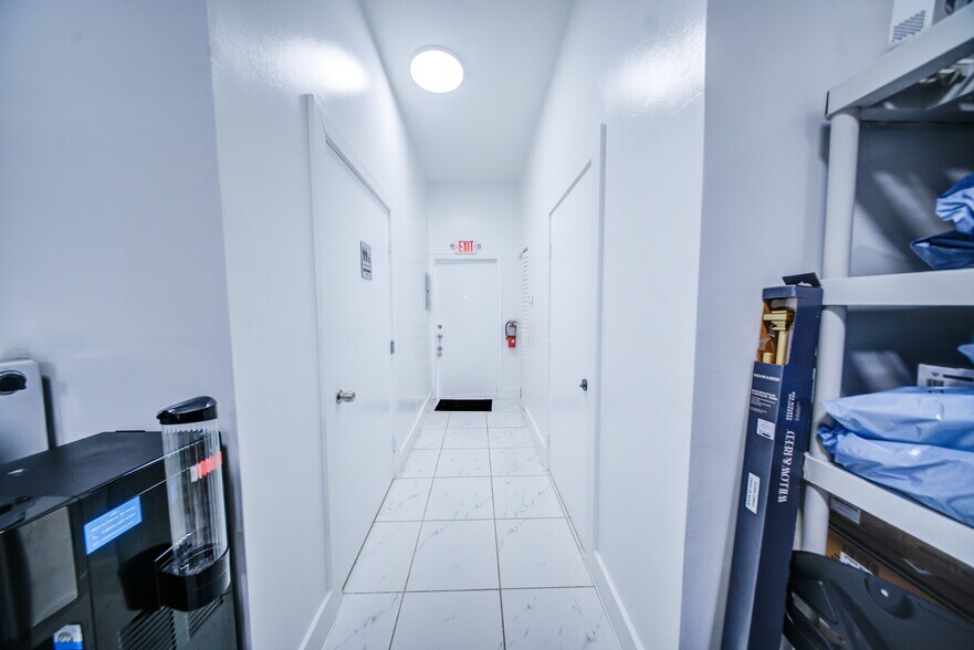 More Photos Of 6471 SW 8th St, West Miami General Retail For Sale