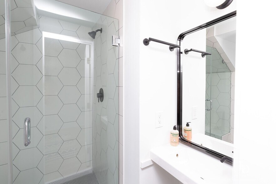 More Photos Of 631 Constitution Ave NE, Washington Multifamily For Sale