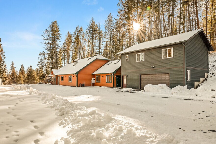 More Photos Of 7951 Hwy 35, Bigfork Restaurant For Lease