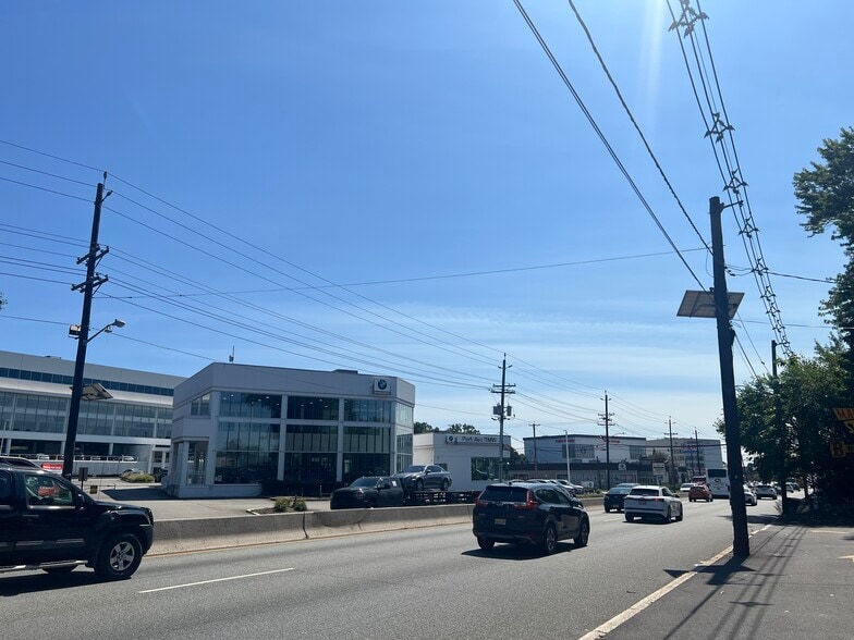 More Photos Of 223 Route 17, Rochelle Park Freestanding For Sale