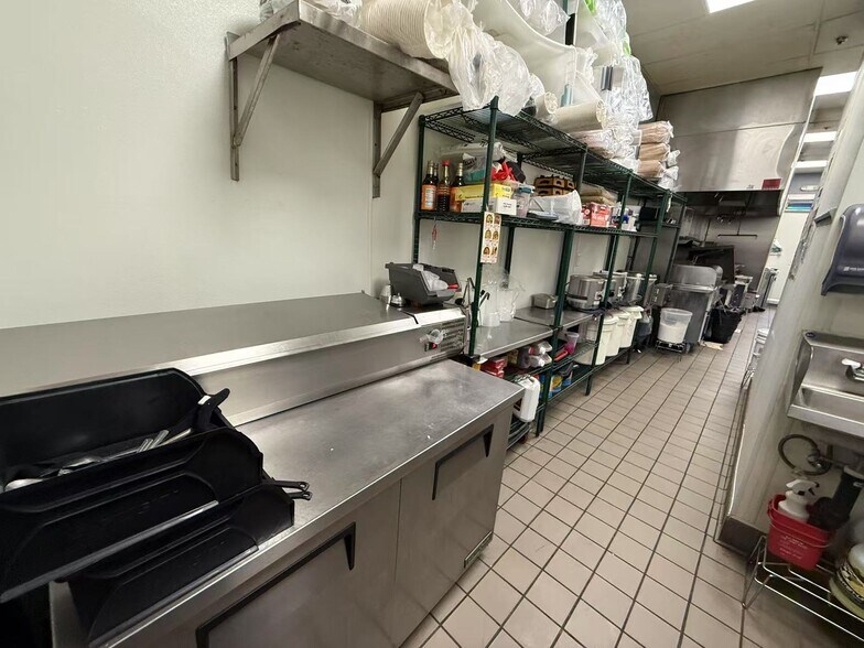 More Photos Of 13089 Peyton Dr, Chino Hills Storefront For Lease