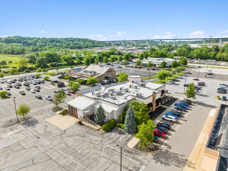 More Photos Of 5989 Canal Rd, Valley View Restaurant For Sale