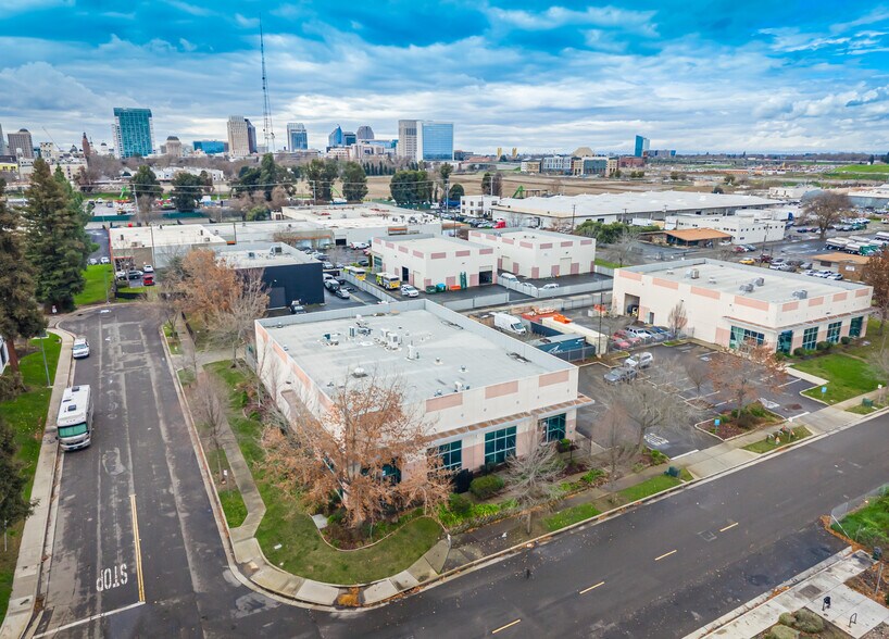 More Photos Of 1030 N D St, Sacramento Light Manufacturing For Sale