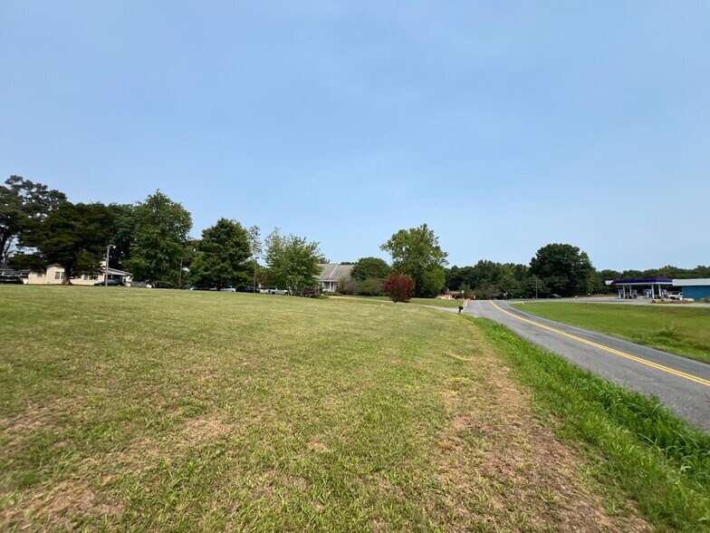 More Photos Of 4064 James Madison Hwy, Fork Union Medical For Sale
