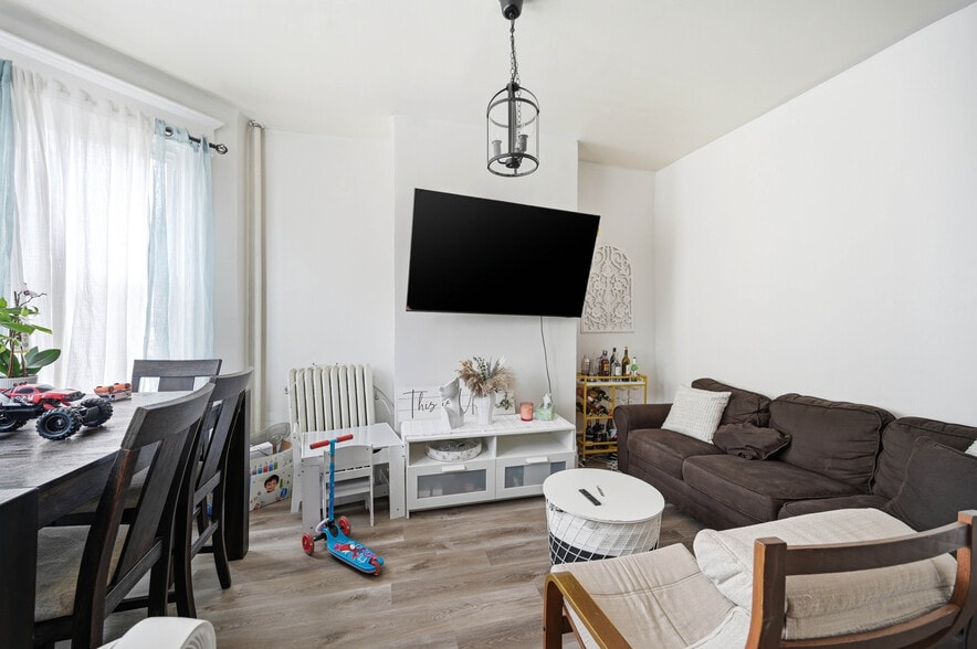 More Photos Of 12 Radford St, Yonkers Apartments For Sale