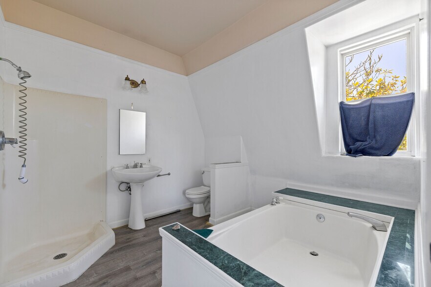 More Photos Of 8041 Soquel Dr, Aptos Hospitality For Sale