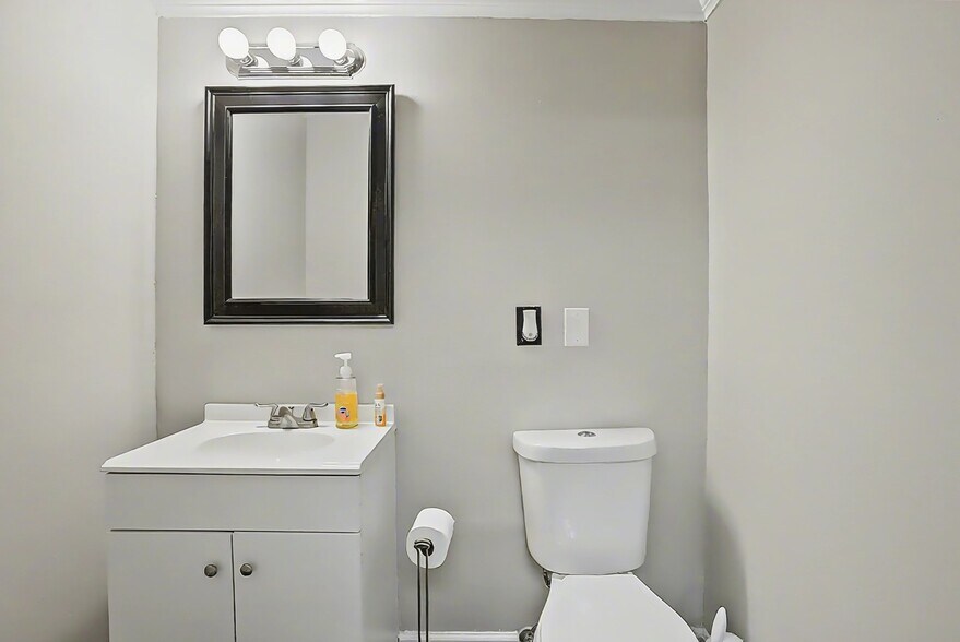 More Photos Of 188 Ben Burton Cir, Bogart Office For Sale