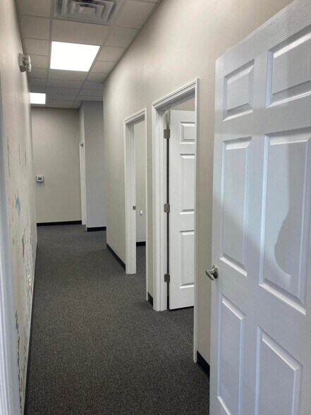 More Photos Of 3040 N Highway 17, Mount Pleasant Medical For Lease