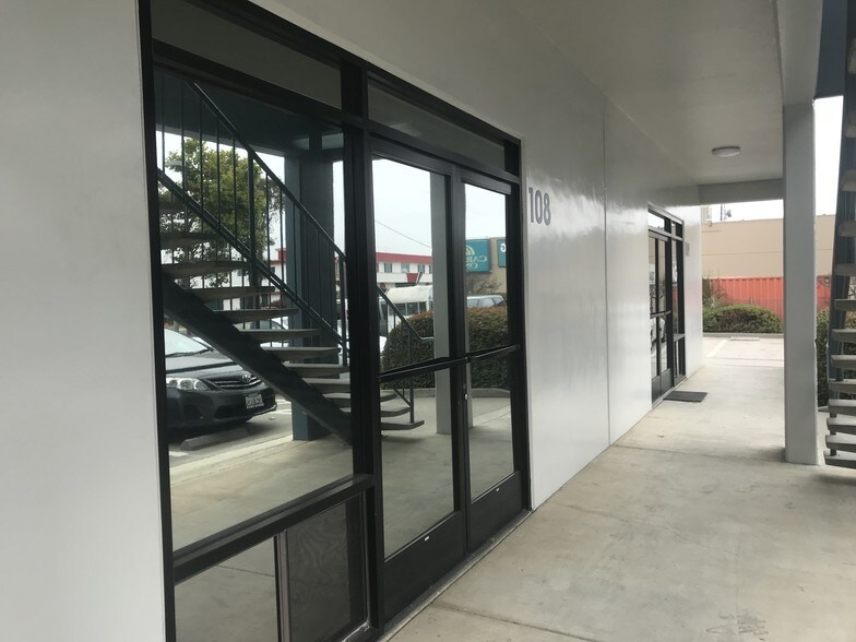 More Photos Of 444 Airport Blvd, Watsonville Light Distribution For Lease