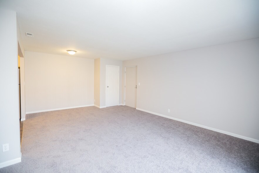 More Photos Of 480 Pedretti Ave, Cincinnati Apartments For Sale