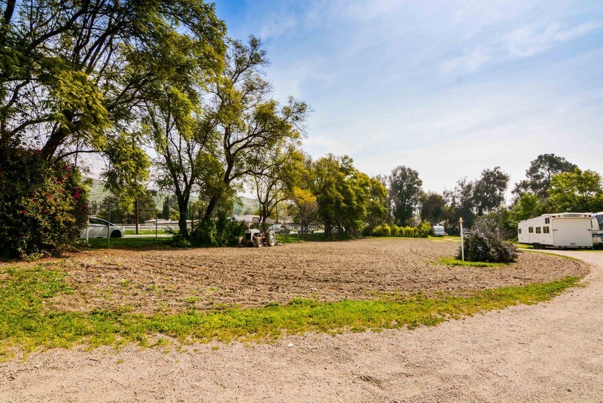 More Photos Of 10404 Foothill Blvd, Sylmar Land For Sale