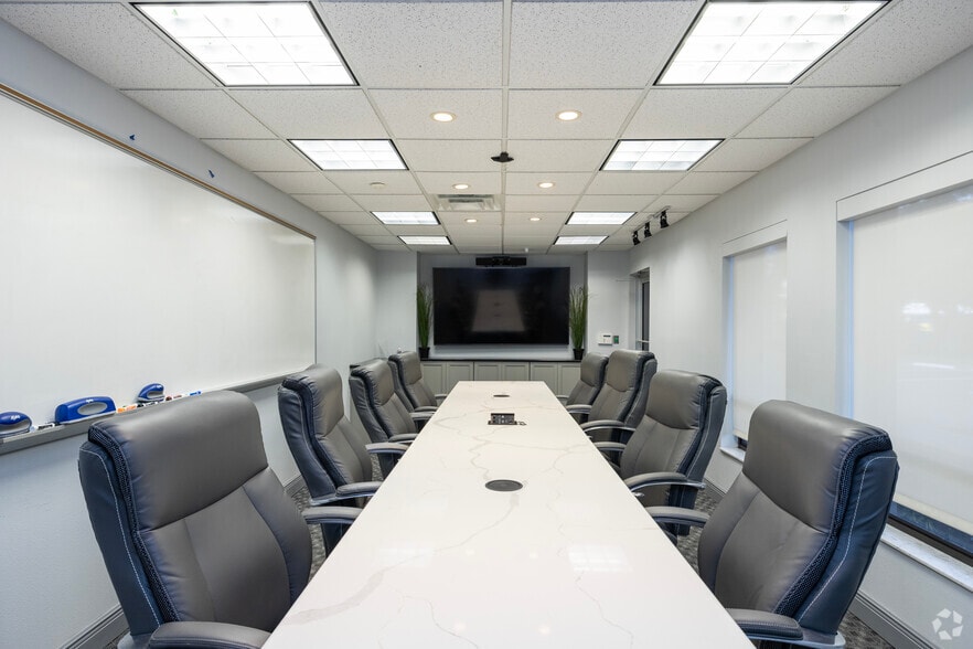 More Photos Of 5001 Lemon St W, Tampa Office For Lease