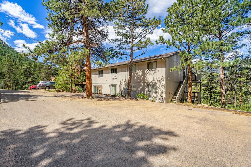 More Photos Of 257 Moccasin, Estes Park Apartments For Sale