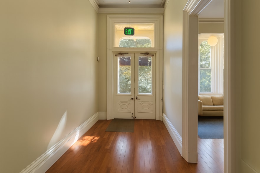 More Photos Of 1362 Post St, San Francisco Schools For Lease