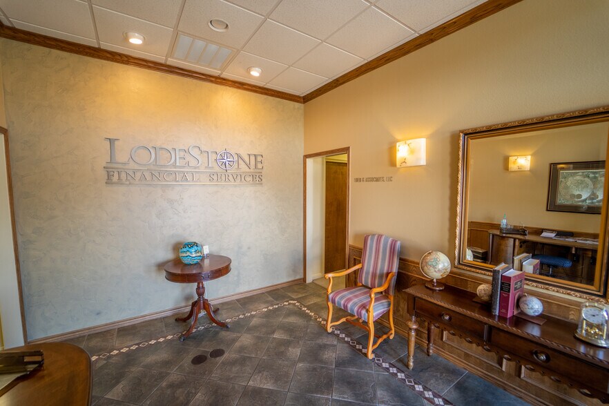 More Photos Of 5103 E Airline Rd, Victoria Office For Lease