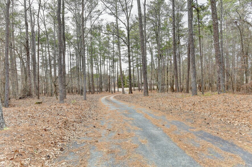 More Photos Of 1000 Grayson Pky, Grayson Land For Sale