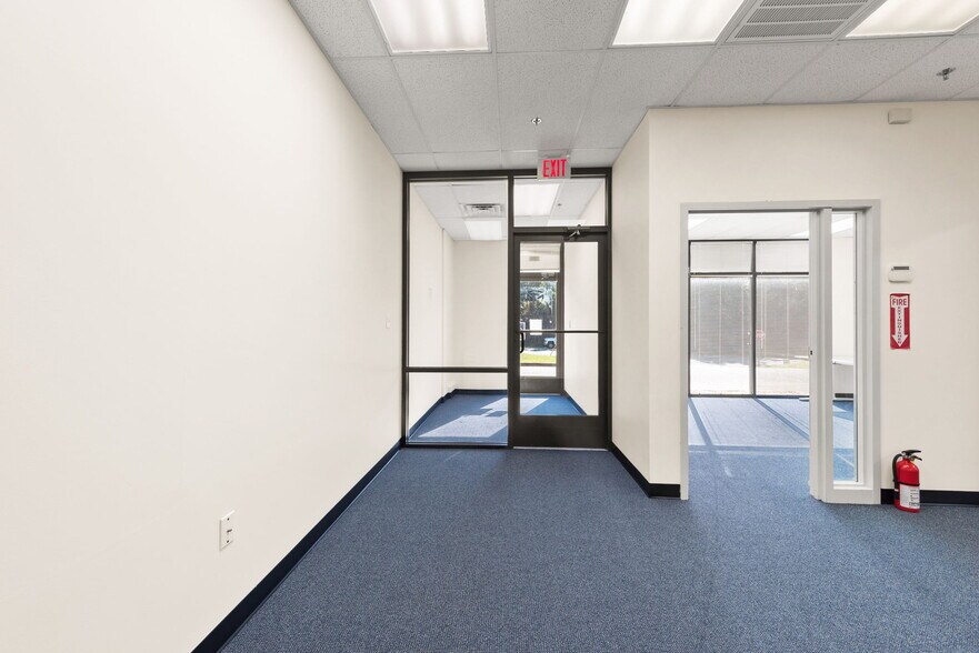 More Photos Of 3619 Richmond Hwy, Stafford Light Distribution For Lease