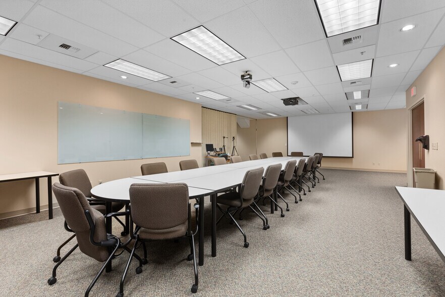 More Photos Of 555 Corporate Dr, Kalispell Medical For Lease