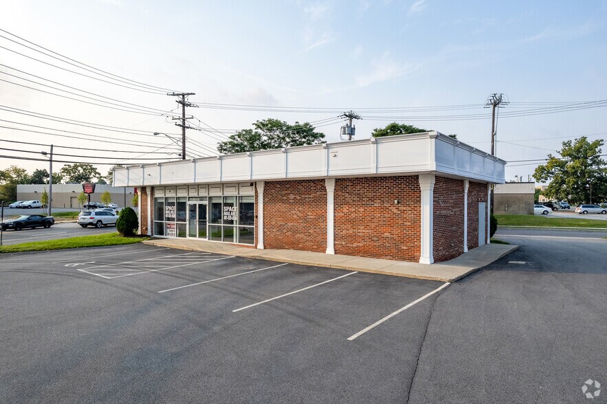 More Photos Of 2261 Pawtucket Ave, East Providence Freestanding For Lease