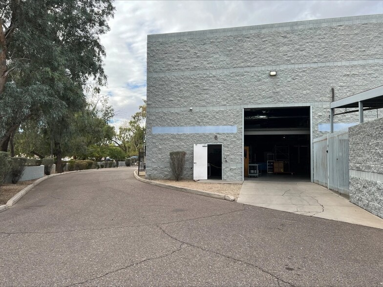 More Photos Of 6145 W Detroit St, Chandler Manufacturing For Lease
