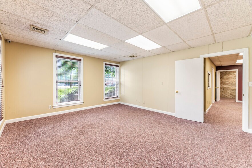 More Photos Of 330 Milltown Rd, East Brunswick Office For Sale