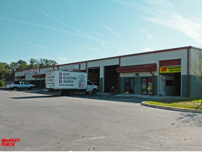 More Photos Of 2070 Palmetto St, Middleburg Light Distribution For Lease