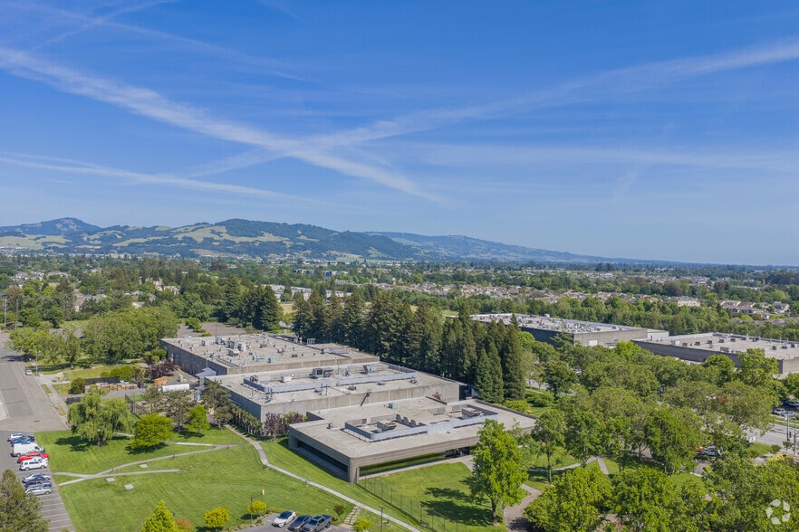 More Photos Of 2789 Northpoint Pky, Santa Rosa Warehouse For Sale