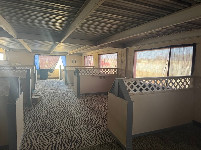 More Photos Of 14550 E Interstate 10, Marion Flex For Lease