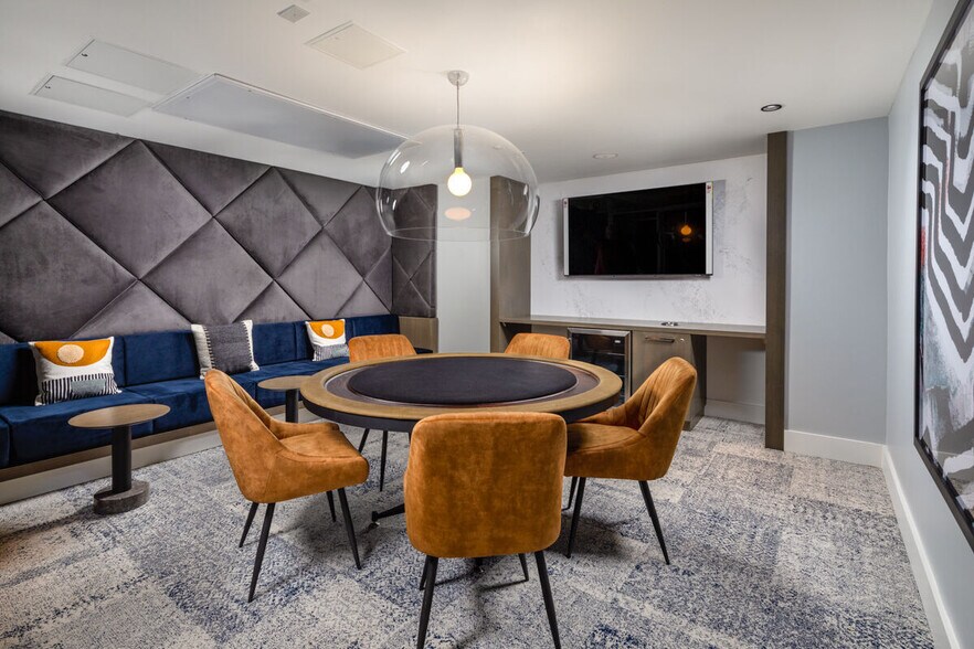 More Photos Of 750 S Oxford Ave, Los Angeles Apartments For Lease