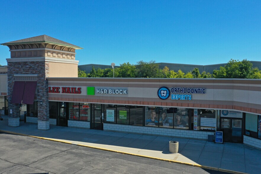 More Photos Of 310-374 Townline Rd, Mundelein Unknown For Lease