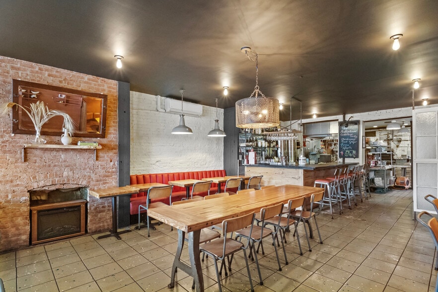 Primary Photo Of 338 Hamilton Ave, Brooklyn Storefront Retail Residential For Lease