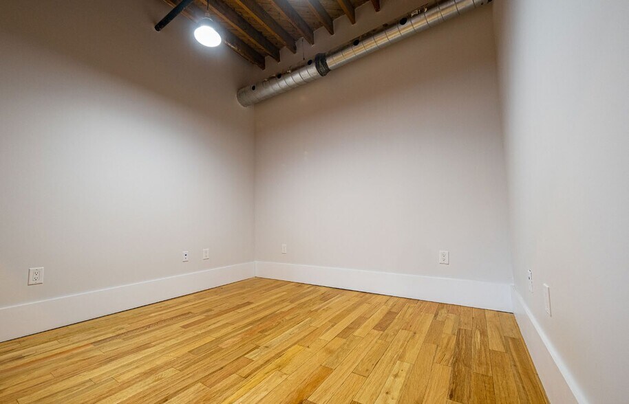 More Photos Of 45 James St, St Catharines Storefront Retail Residential For Lease