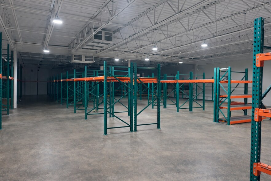 More Photos Of 4705 110th Ave N, Clearwater Warehouse For Sale