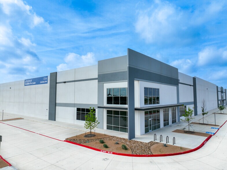 More Photos Of 5390 Freeport Rd, Von Ormy Manufacturing For Lease