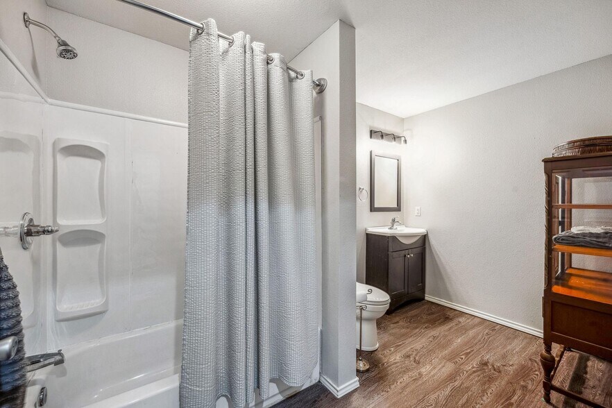 More Photos Of 825 Monarch Trail, Stephenville Specialty For Sale