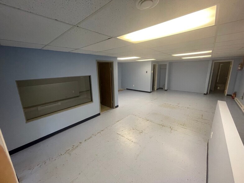 More Photos Of 3009 Murray St, Port Moody Warehouse For Lease