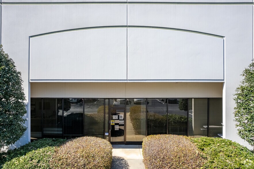 More Photos Of 1650 Indian Brook Way, Norcross Distribution For Lease