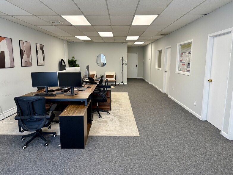 More Photos Of 375 Sunrise Hwy, Lynbrook Storefront Retail Office For Lease