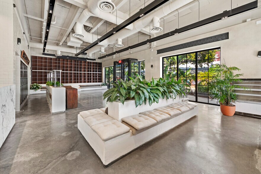 More Photos Of 2230 NW 2nd Ave, Miami Restaurant For Lease