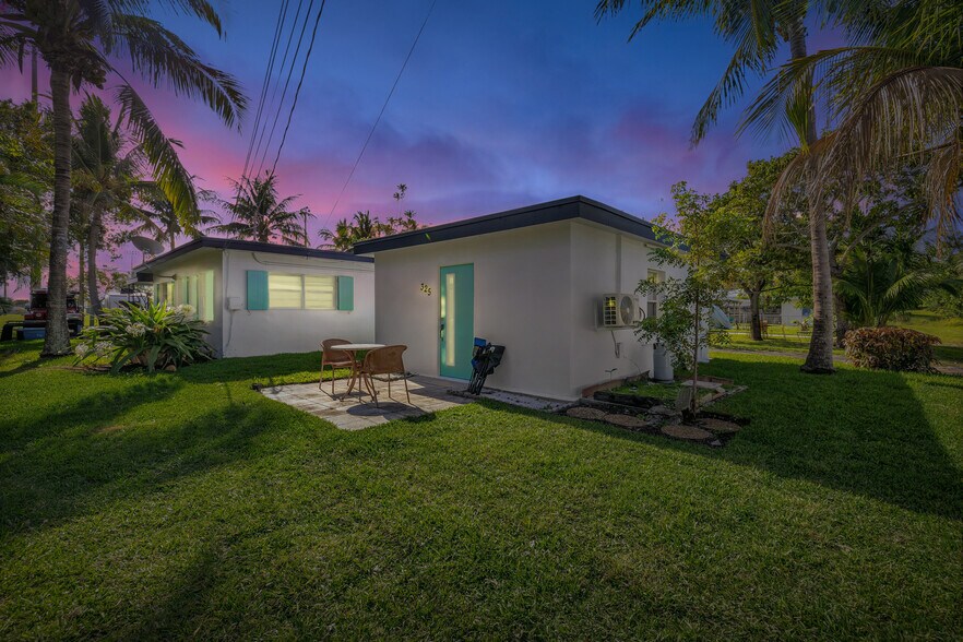 More Photos Of 323 De Carie St, Delray Beach Apartments For Sale