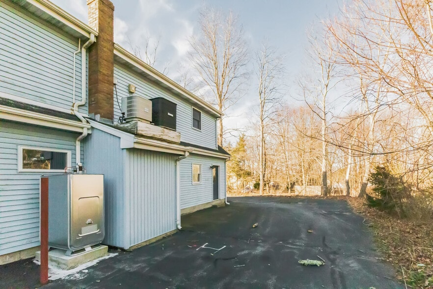 More Photos Of 34 Academy Hill Rd, Plainfield Office For Sale