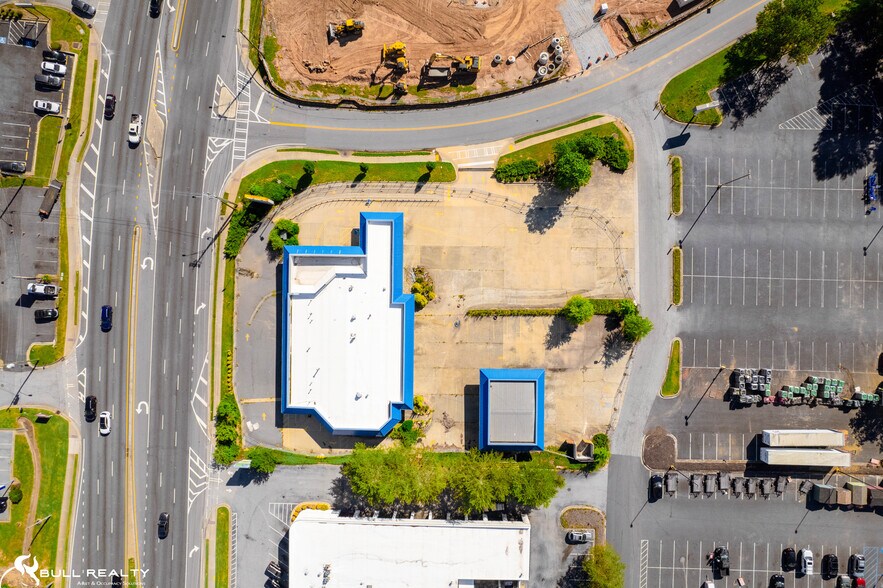 More Photos Of 4175 Stone Mountain Hwy, Lilburn Service Station For Sale