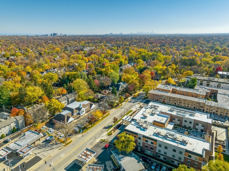 More Photos Of 328-350 Ridge Rd, Wilmette Storefront Retail Office For Lease