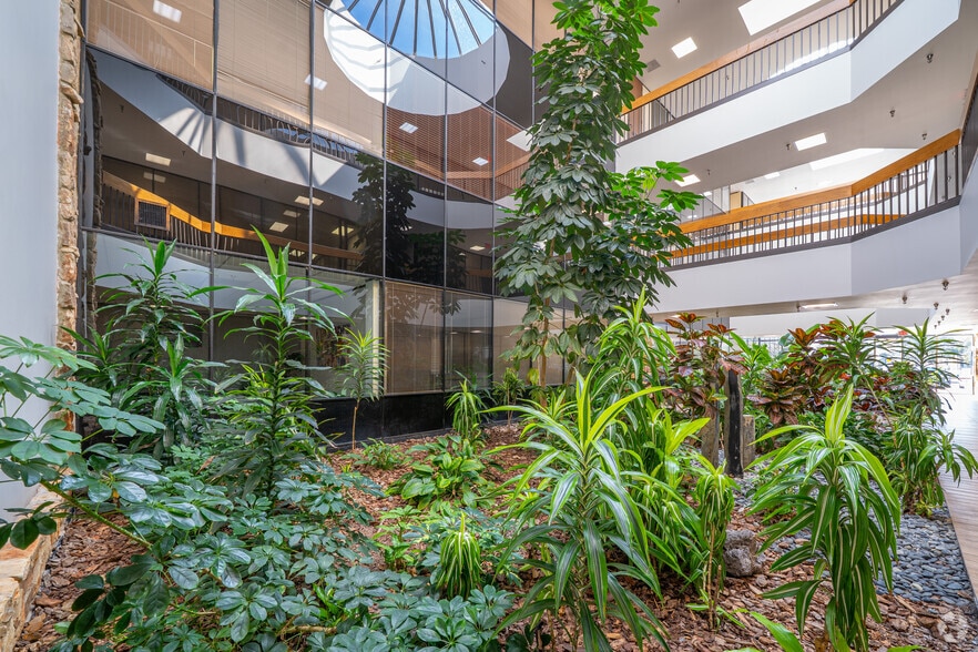 More Photos Of 10700 Richmond Ave, Houston Office For Lease