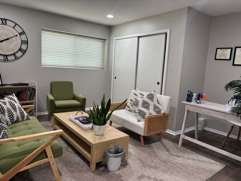 More Photos Of 2600 NASA Rd 1, Seabrook Medical For Lease